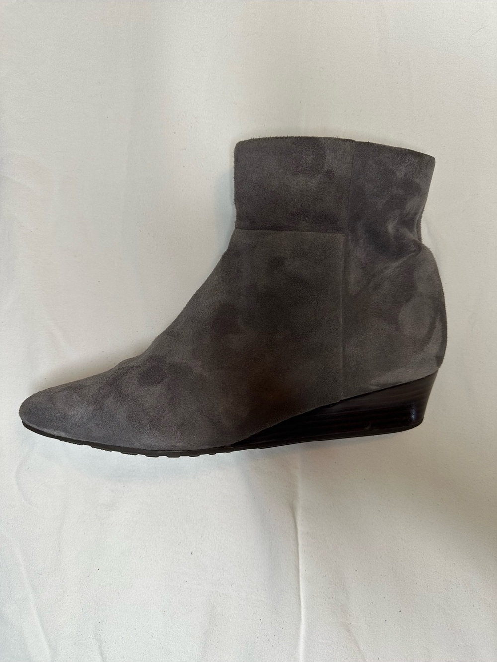 Cole Haan Grand.OS Gray Suede Wedge Ankle Booties Side Zip Size 7B